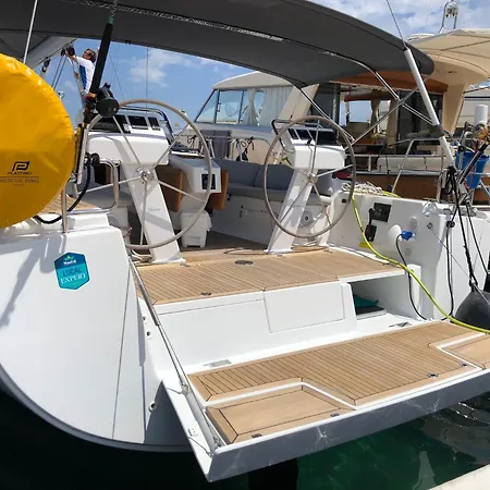 Velero Ariel *